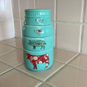 Pioneer woman measuring cup set